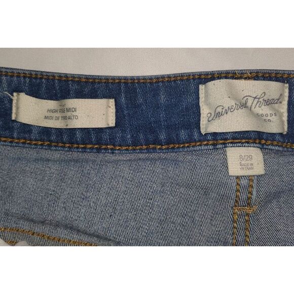 Universal Thread Distressed Denim Cutoff Shorts Size 8/29. - Picture 6 of 10